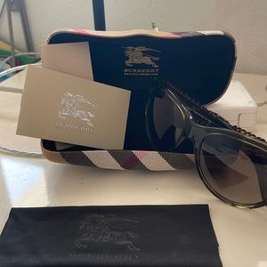 Burberry sunglasses